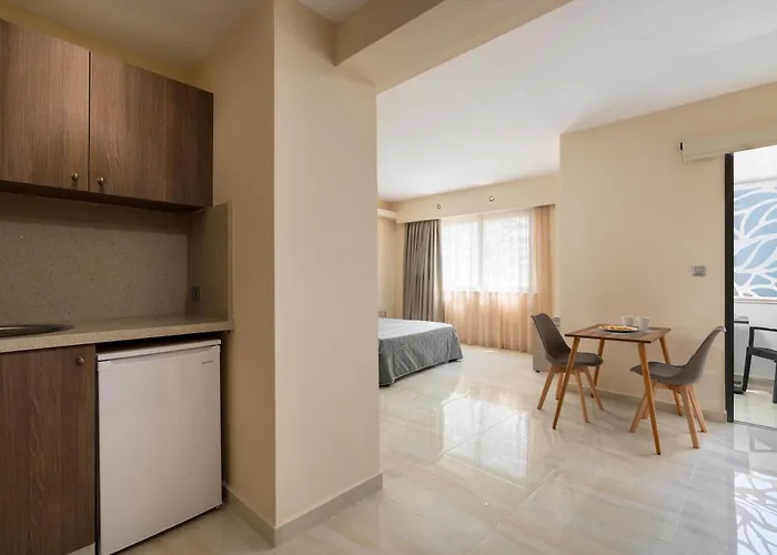 Lampraki Luxury *